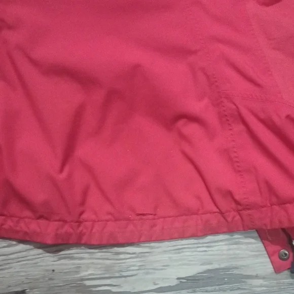 The North Face Women's Vibrant Pink Ski Jacket - Picture 5 of 5